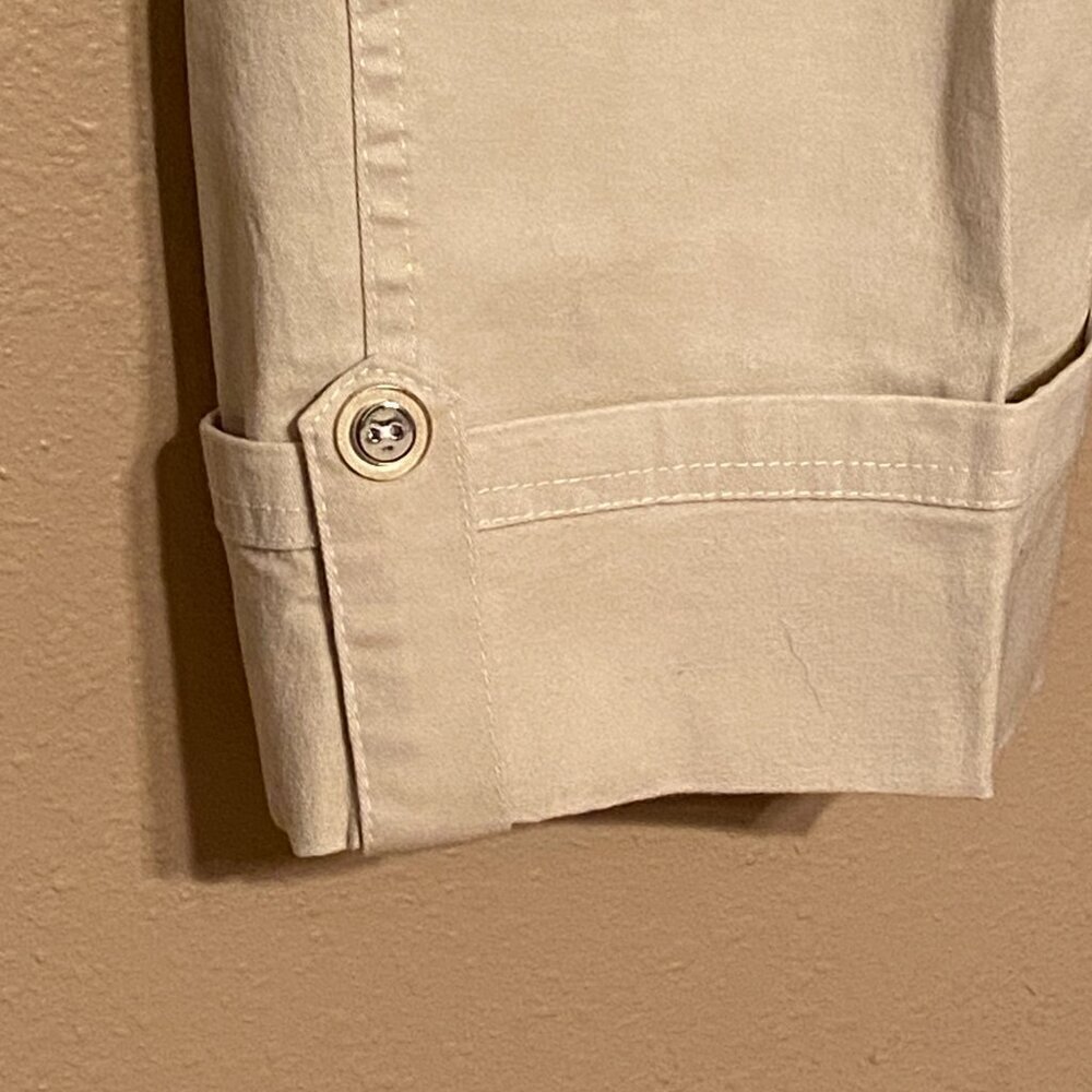 DENIM 24/7 Tan Capri's and Blue Jean Capri's Cuffed w/button Decor Size (12W) - Picture 4 of 14